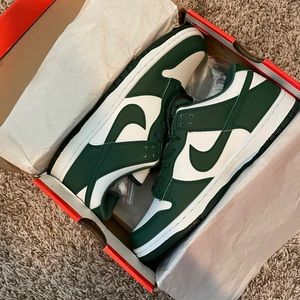Nike Dunk Low Michigan St. Shoes